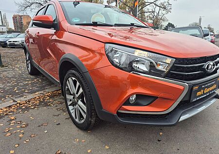 Lada Vesta Cross Luxus Anhängerkupplung Navi. Camera