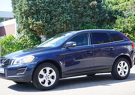 Volvo XC 60 XC60 Summum 2WD 5 Zylinder /Vollausstattung/TÜV NEU