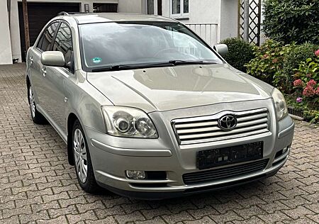 Toyota Avensis 2.0 VVT-i Automatik Sol