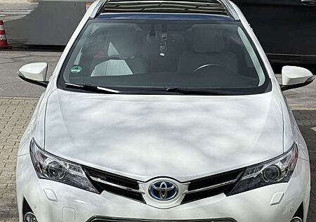 Toyota Auris Hybrid 1.8