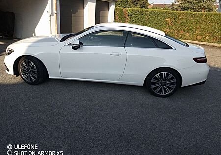 Mercedes-Benz E 200 (238.380)