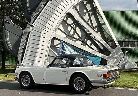 Triumph TR6