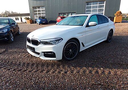 BMW 540 d xDrive M Sport Glasdach Leder HUD