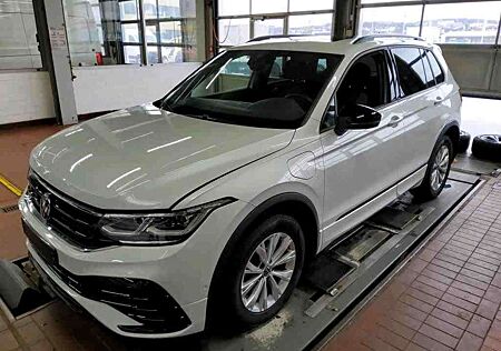 VW Tiguan Volkswagen R-Line 1.4 e-Hybrid Pano Navi AHK RearView