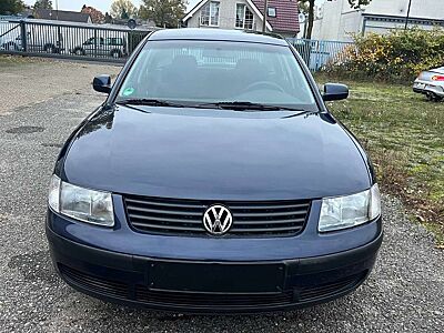 Volkswagen Passat 1.8, ALU, Klimaaut.,1,Hand...