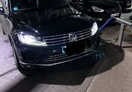 VW Touareg Volkswagen 3.0 V6 TDI SCR Blue Motion DPF Automatik Exclusive