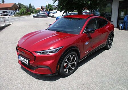 Ford Mustang AWD Mach-E, Extended Range, FGS, 8-fach bereift