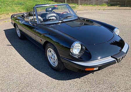 Alfa Romeo Spider 1.6 Vergaser ( Weber )