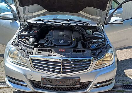 Mercedes-Benz C 180 C-Klasse CGI Automatik BlueEFFICIENCY