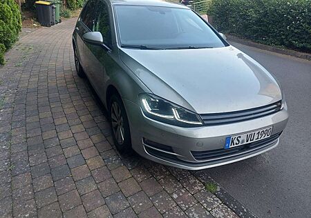 VW Golf Volkswagen 1.2 TSI BlueMotion Technology Trendline neu TÜV