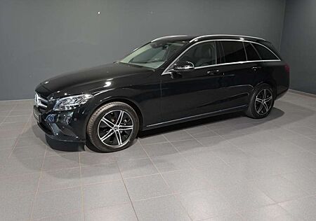 Mercedes-Benz C 220 d 4M T AVANTGARDE/AHK/KAMERA/SHZ/TOTW/LED