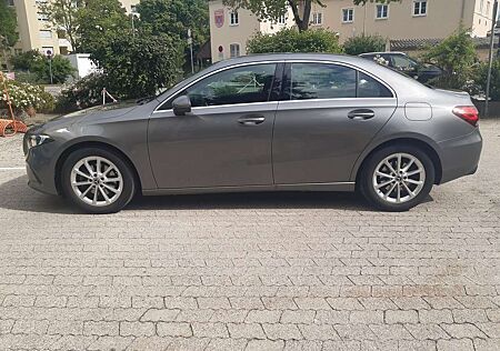 Mercedes-Benz A 200 7G-DCT Progressive