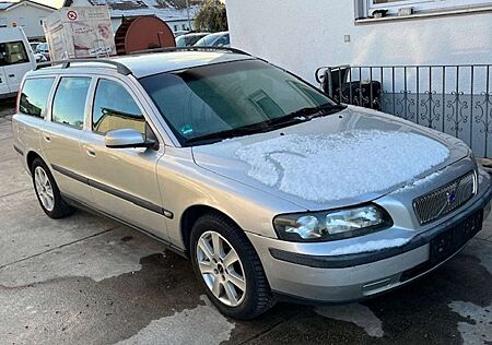 Volvo V70 2.4 (103kW)