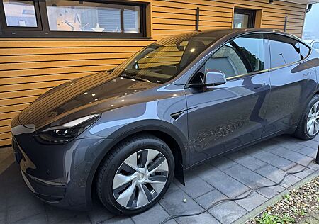 Tesla Model Y Long Range Dual Motor AWD