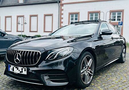 Mercedes-Benz E 220 d AMG Line 9G Pano