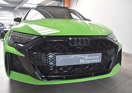 Audi RS3 Sportback MatrixLED Schalensitz Panorama Kam