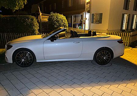 Mercedes-Benz E 450 4Matic Cabrio 9G-TRONIC AMG Line