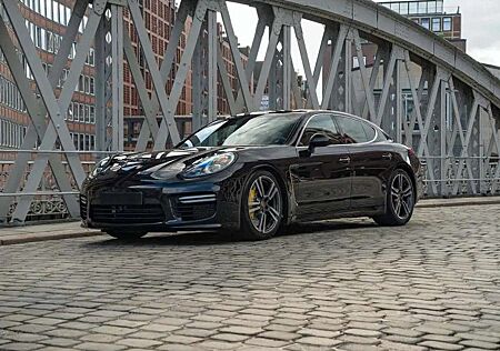 Porsche Panamera Turbo S Executive PDK