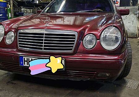 Mercedes-Benz E 200 Classic
