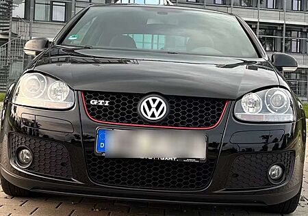 VW Golf GTI Volkswagen Golf 2.0 GTI