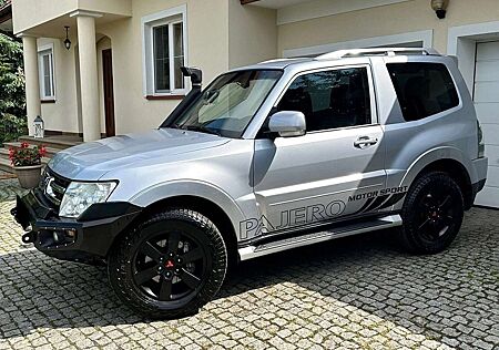 Mitsubishi Pajero 3.2 DI-D AutomatikIntense