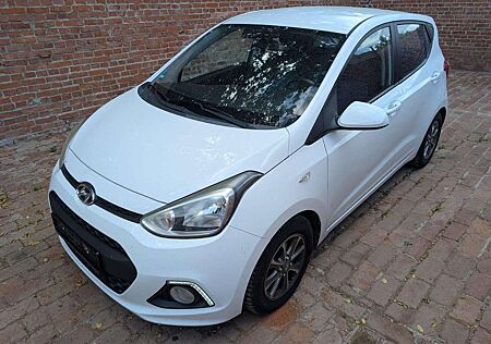 Hyundai i10 YES! 1.2i Scheckheft 8 fachbereift SZH