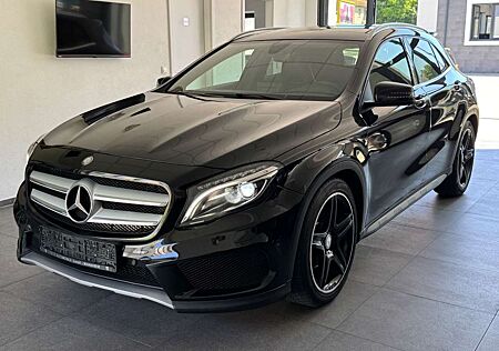 Mercedes-Benz GLA 200 d-AMG Line-Carbon-Panorama-BiXenon-Navi-