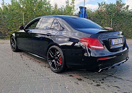Mercedes-Benz E 63 AMG S4Matic+BURMESTER/Volldigtales Kombiinstr/NON OPF!