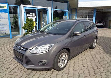 Ford Focus 1,6TDCi Trend/Klima/AHK/FS beheizt/TÜV