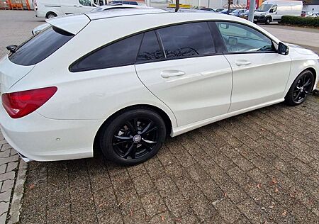 Mercedes-Benz CLA 220 CDI* Pano-Dach* 2×Reiffen auf Alu *Soundsystem