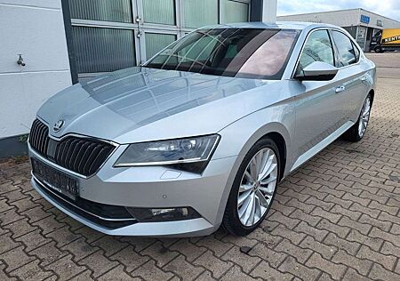 Skoda Superb Limo LuK 2,0TDI DSG Leder/AHK/HiFi/1.Hd