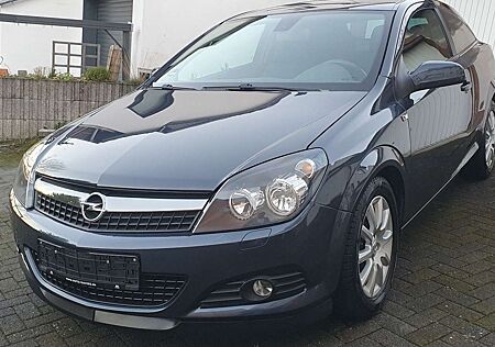 Opel Astra Edition GTC