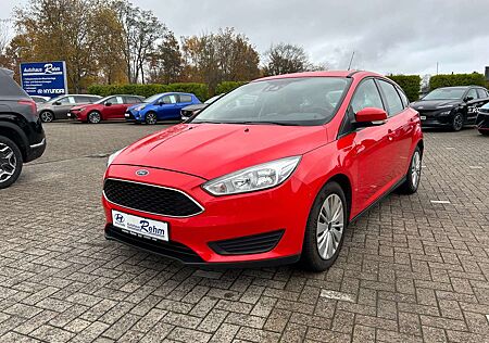 Ford Focus Trend | PDC Hinten | AT Motor bei 98.000km