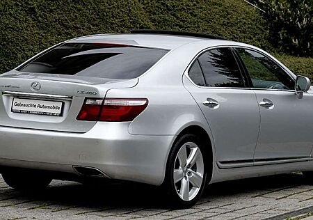 Lexus LS 460 *MARK LEVINSON* SCHECKHEFT* SEHR GEPFLEGT