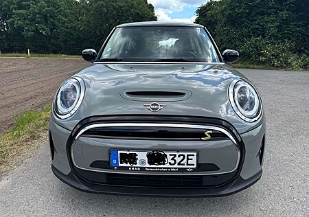 Mini Cooper SE Essential Trim