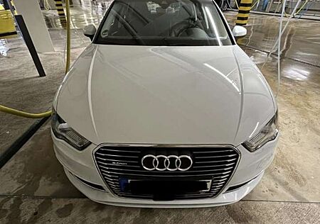 Audi A3 1.4 TFSI e-tron S tron. design Sportback