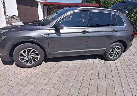 VW Tiguan Volkswagen 2.0 TDI SCR 4Motion (BlueMotion Techn.) DSG
