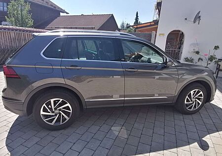 VW Tiguan Volkswagen 2.0 TDI SCR 4Motion (BlueMotion Techn.) DSG