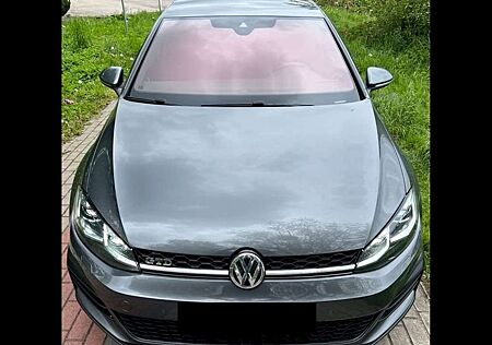 VW Golf Volkswagen GTD 2.0 TDI 135 kW / 185 PS DSG BlueMotion Technology