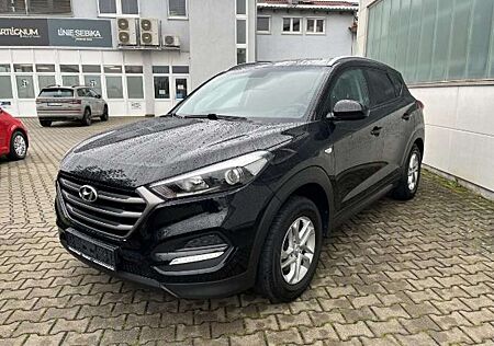 Hyundai Tucson 1.6 Classic blue 2WD - NAVI - AHK - 8fach bereift