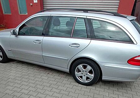 Mercedes-Benz E 200 T Kompressor Automatik Elegance
