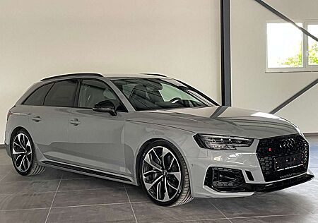 Audi Quattro RS 4 +DYNAMIK+KERAMIK+360°+MASSAGE+B&O