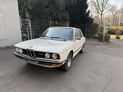 BMW 525