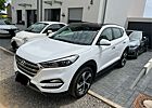 Hyundai Tucson 2.0 CRDi 4WD Automatik Premium Panorama Scheckheft