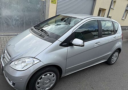 Mercedes-Benz A 180 BlueEFFICIENCY Avantgarde Special Edition
