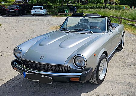 Fiat 124 Spider Pininfarina