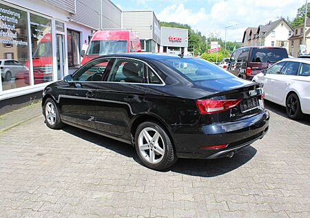 Audi A3 Limousine 30 TDI Tüv: Neu Navi Xenon Alu