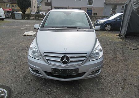 Mercedes-Benz B 180 BlueEFFICIENCY