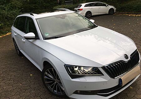 Skoda Superb Combi 1.4 TSI-ACT-DSG-L&K-PANO-LEDER-AHK + Extras