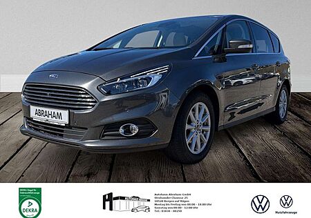 Ford S-Max 2.0 EcoBoost Titanium